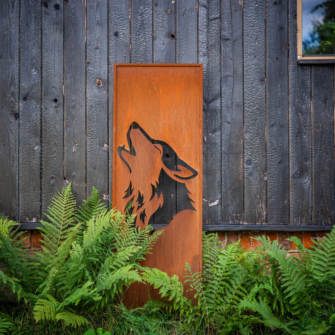 Panel ogrodowy Corten - Parawan z wyjącym wilkiem - 160 x 50 cm