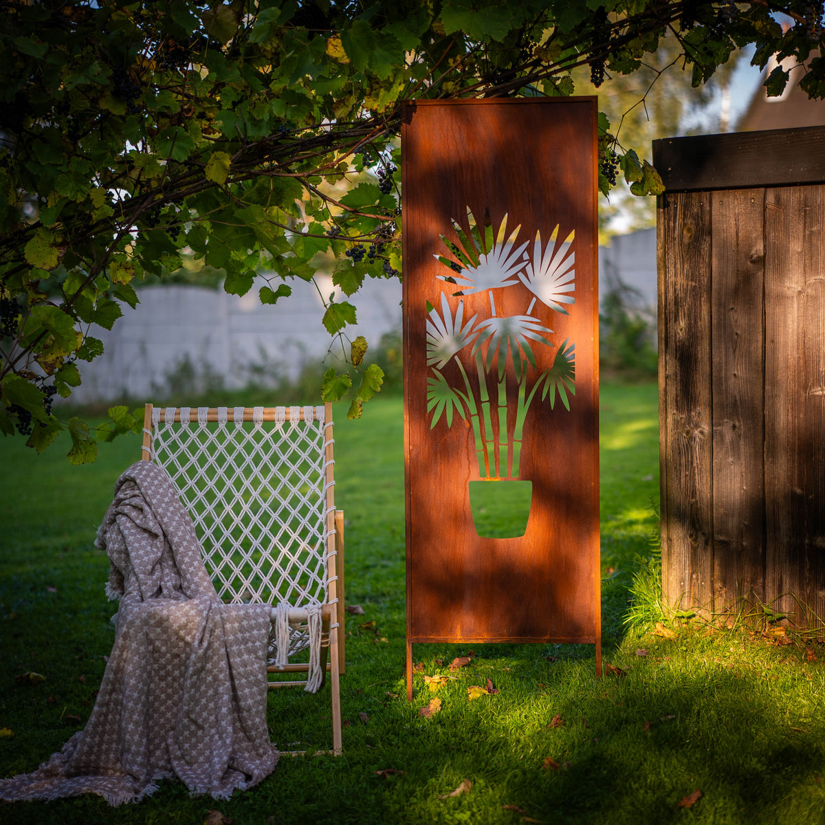 Panel ogrodowy Corten - Parawan z bambusem w donicy - (wersja niska)  - 160 x 50 cm