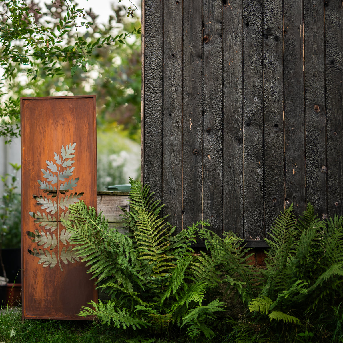 Panel ogrodowy Corten - Parawan z dużą paprocią 160 x 50 cm