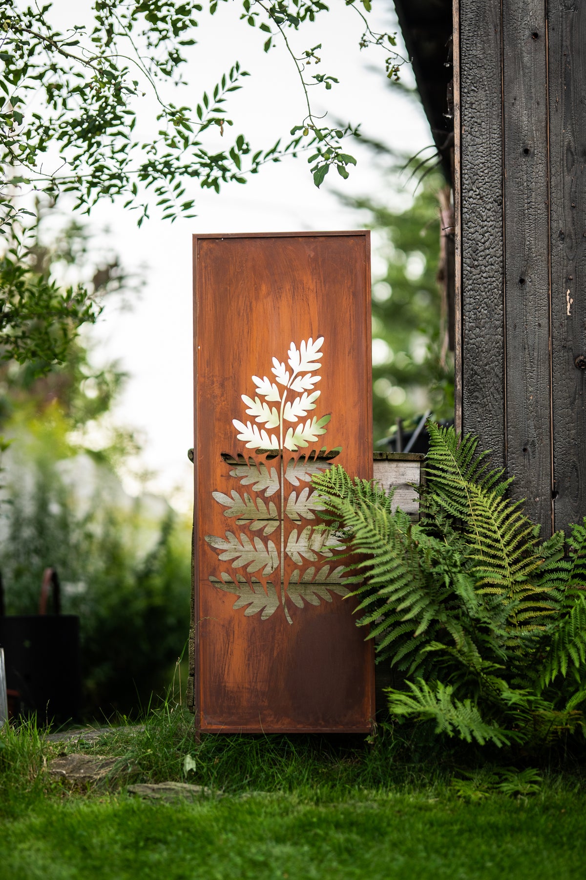 Panel ogrodowy Corten - Parawan z dużą paprocią 160 x 50 cm