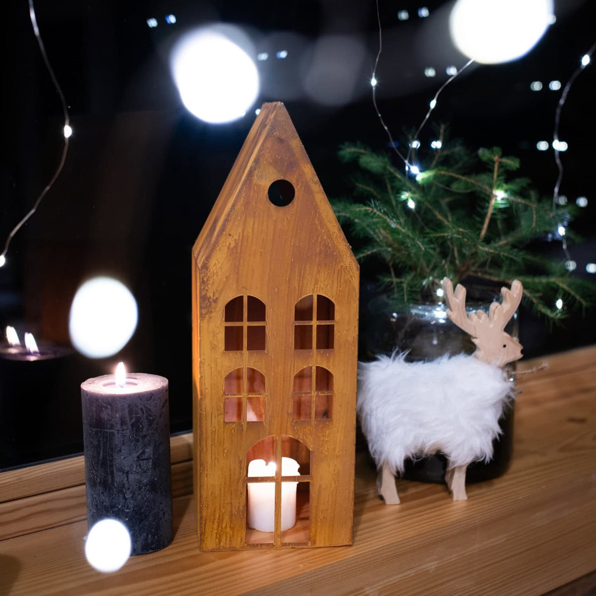 Rustykalny Lampion na LED w Kształcie Domku - Loftowy, Rdzawy Wygląd na Świeczkę - zdjęcie 5 - Kapaga