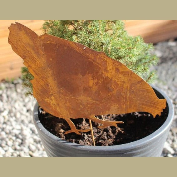 Figurka Kury z Metalu na Piku - Rustykalna Ozdoba Ogrodowa Corten - Kapaga